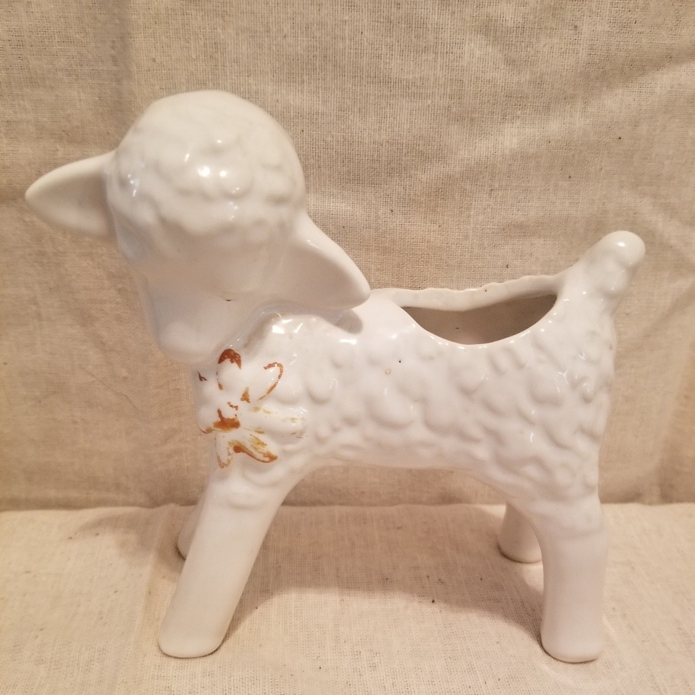 Vintage Lamb planter